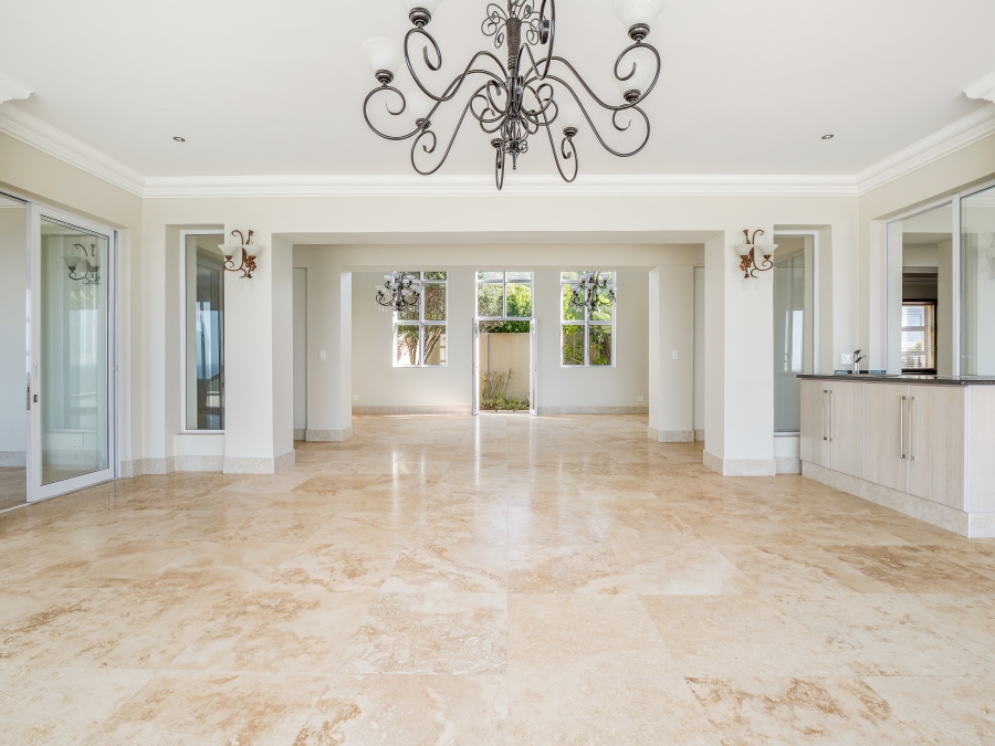 5 Bedroom Property for Sale in Pezula Golf Estate Western Cape